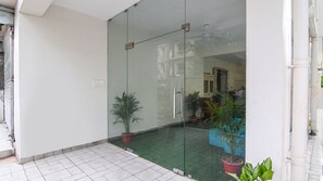 Entrada de la propiedad