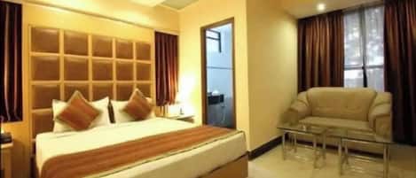 Quarto standard | Cofres nos quartos, escrivaninha, Wi-Fi de cortesia, roupa de cama