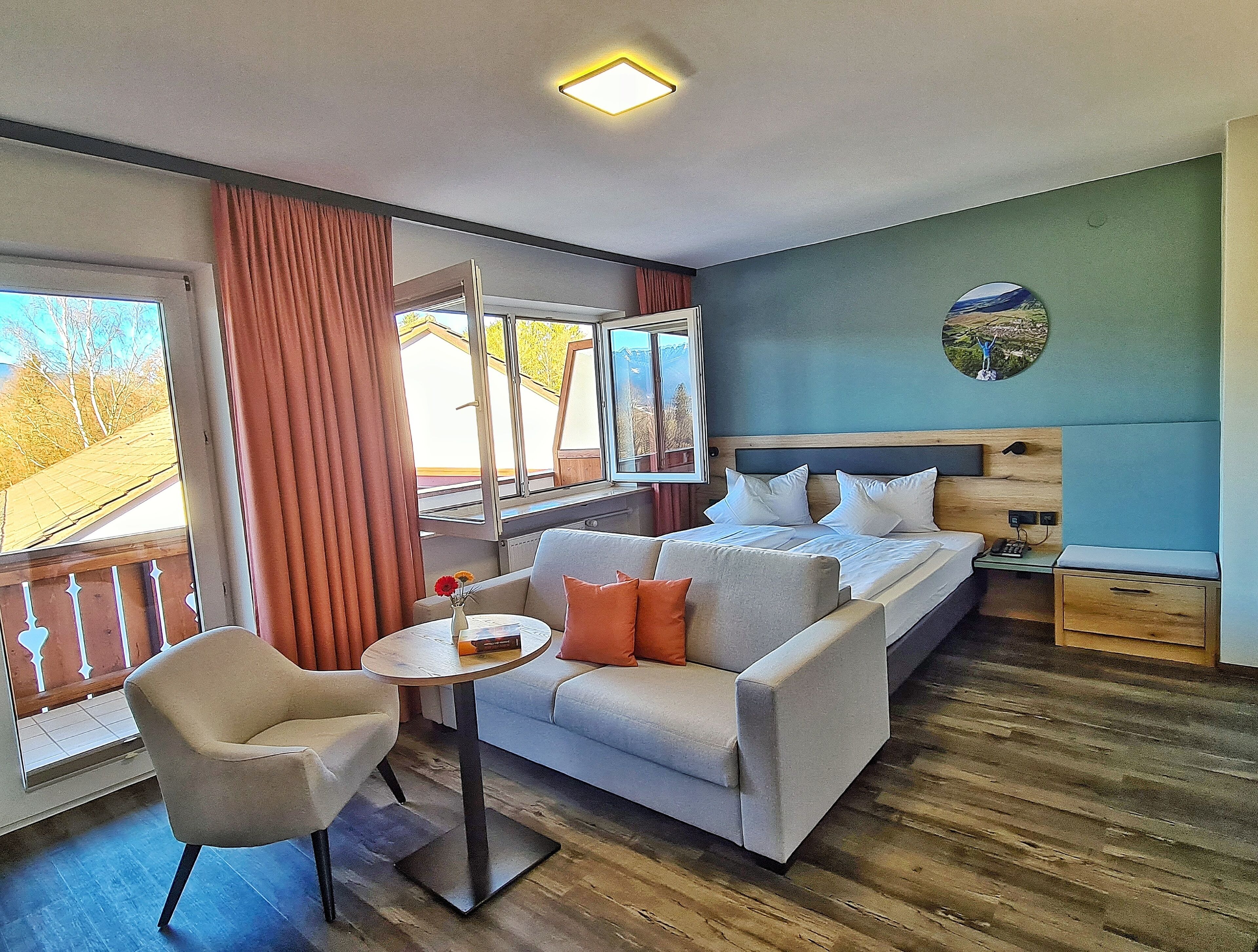 Doppelzimmer Komfort | Allergikerbettwaren, Schreibtisch, laptopgeeigneter Arbeitsplatz