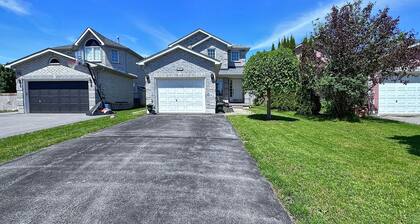Cozy house at south end Barrie