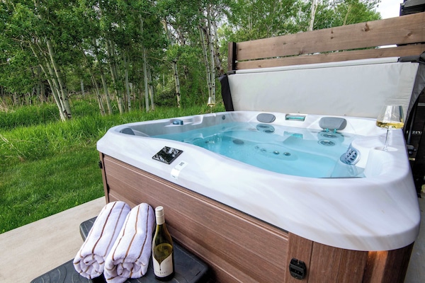 Bain à remous extérieur