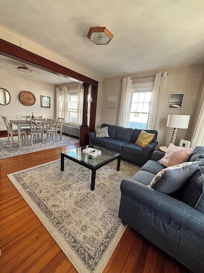 Cozy, 3 bed retreat near downtown Bristol