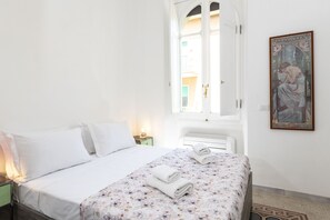 Ferros/tábuas de passar roupa, Wi-Fi de cortesia, roupa de cama