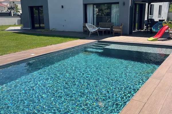 Vue sur piscine