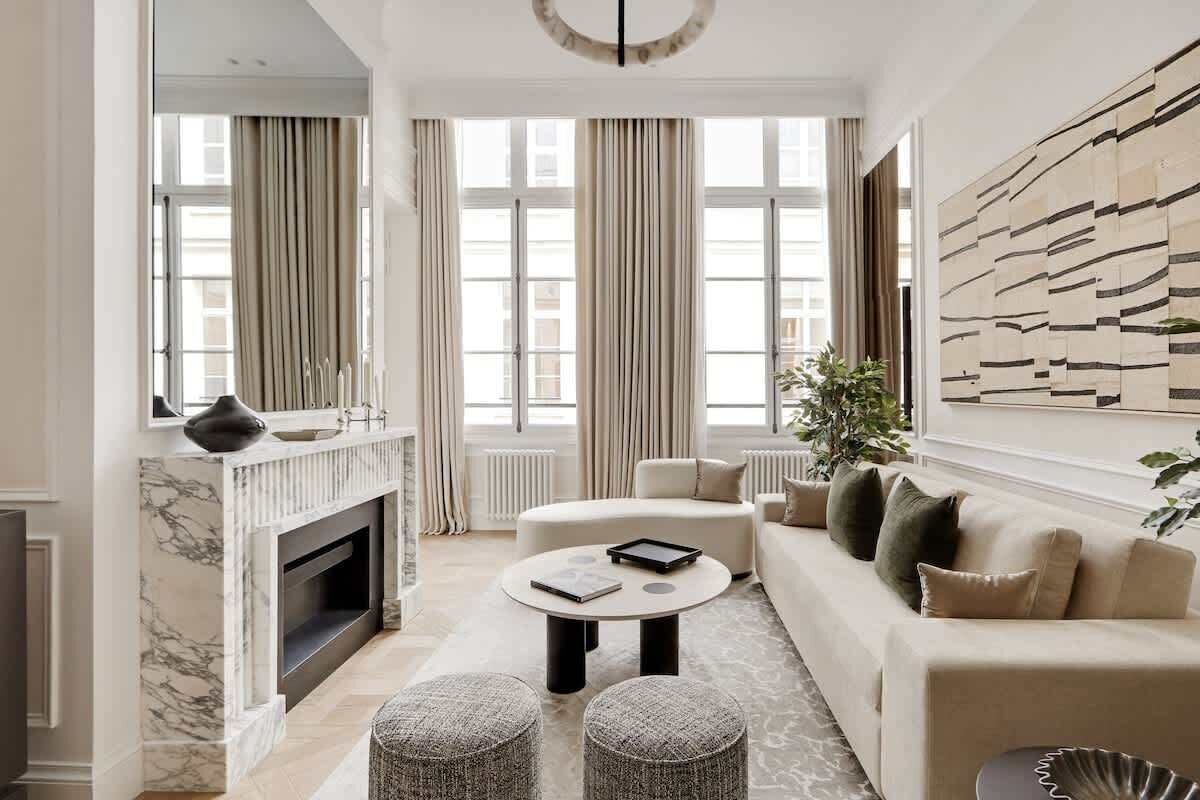 Fernseher, Kamin, Arbeitsbereiche