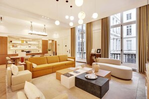 TV, offices - The Lander - 2-Ch/2Sdb avec Services - Louvre II (Paris)