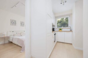 1 bedroom, desk, iron/ironing board, WiFi