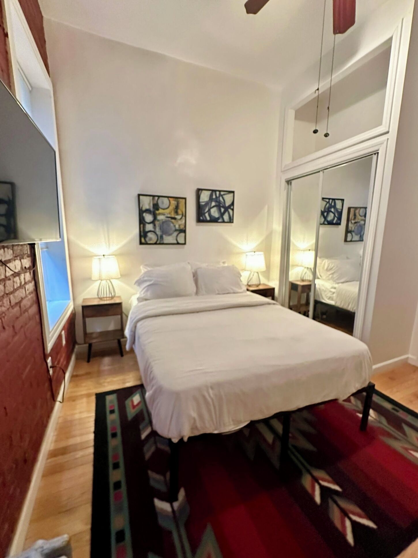 Central Entire 2BR Apt in LES/Steps to Soho/Chinatown/ Perfect for shares
