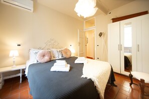 2 soverom, strykejern/-brett, reiseseng for barn og wi-fi (inkludert)