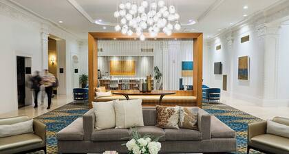 Modern One-Bedroom Apartment, Gym, Lounge