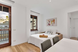 Apartamento, 1 cama de matrimonio grande con sofá cama, no fumadores | Zona de estar | Una televisión de pantalla plana