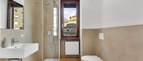 Appartement, 1 trÚs grand lit et 1 canapé-lit, non-fumeur | Salle de bain