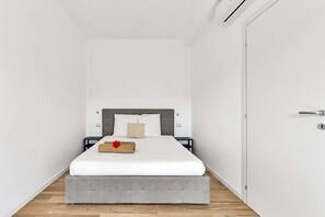 Apartment, 1 King Bed with Sofa bed, Non Smoking | 1 bedroom, iron/ironing board, free WiFi - Alessia's Flat - Bonomelli (Bergamo)