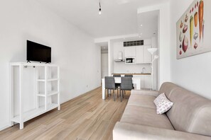 Apartamento, 1 cama de matrimonio grande, no fumadores | Zona de estar | Una televisión de pantalla plana