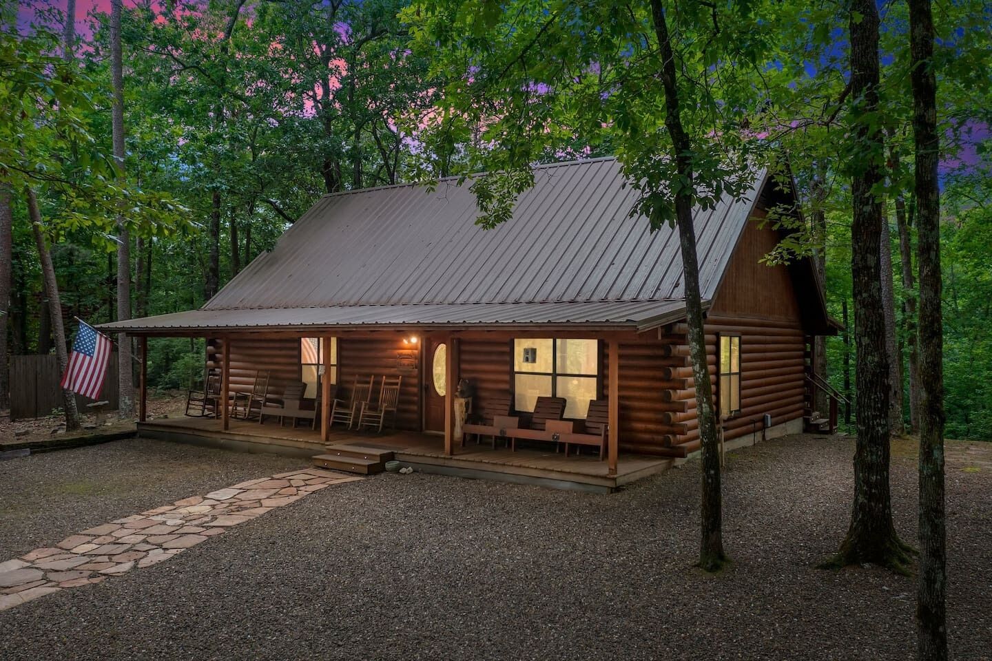 Mountain Bear Lodge, Creek, Hot Tub