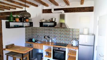 Geladeira, fogão, cooktop, lava-louças