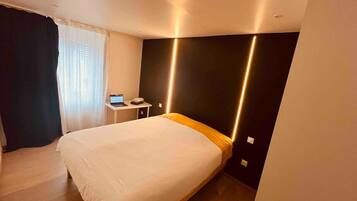 2 chambres, bureau, lit parapluie, Wi-Fi