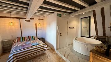 1 chambre, Wi-Fi gratuit, draps fournis