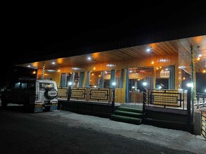 واجهة المنشأة