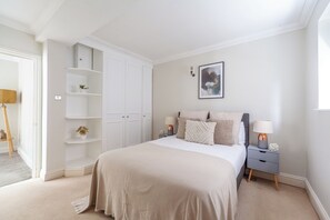 Apartment | 1 bedroom, iron/ironing board, cots/infant beds, free WiFi - The Ealing Villa (London)