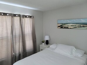 3 soverom, skrivebord, strykejern/-brett og wi-fi