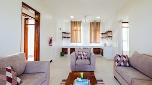 Villa – comfort, delvis havutsikt, hageområde | Oppholdsområde
