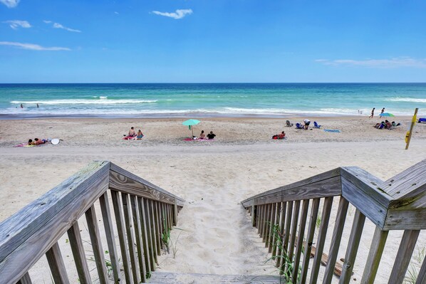 Aan het strand, ligstoelen aan het strand