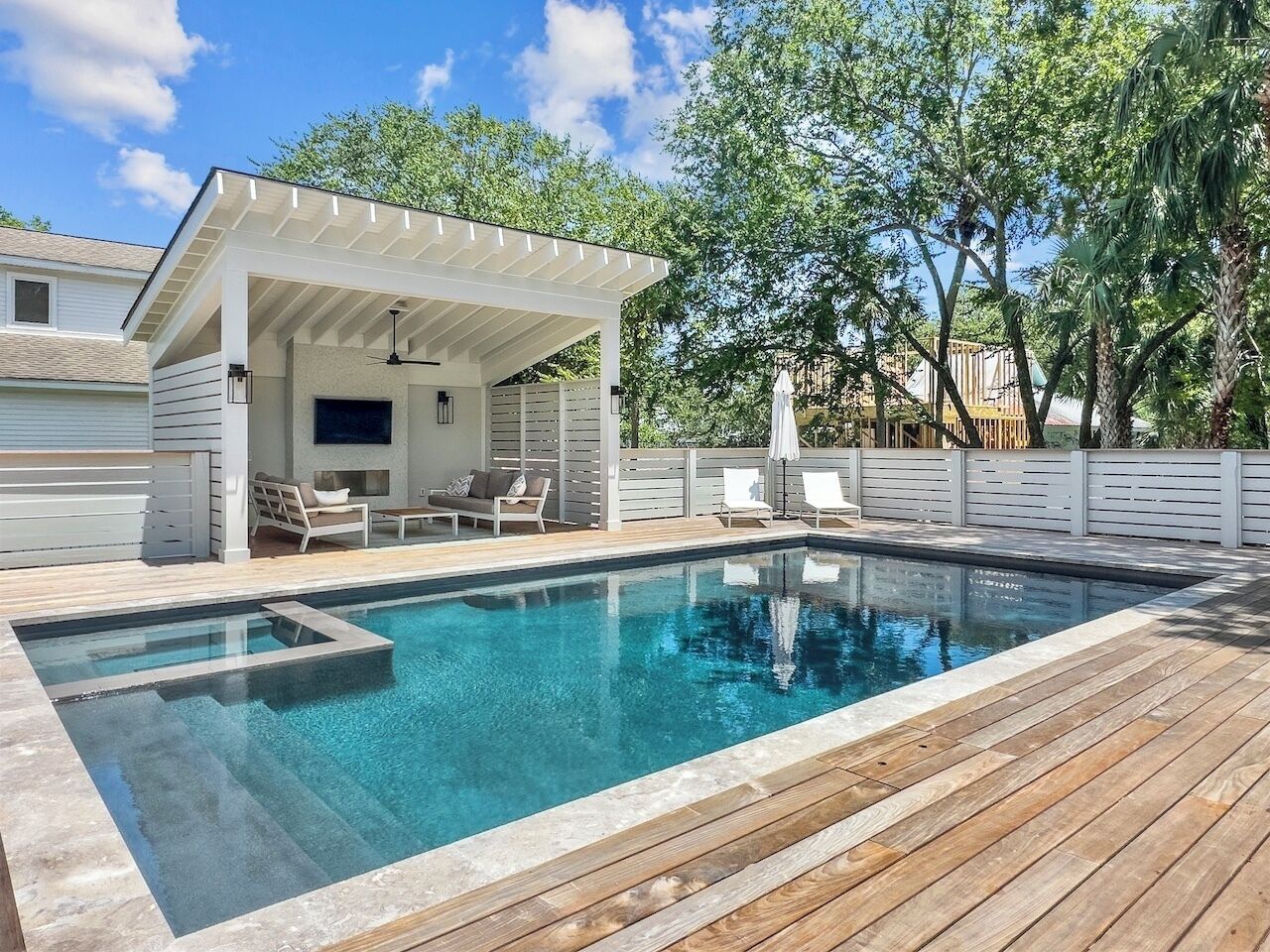 Beautiful New 4 BR Luxury Home w/ Pool & Deck