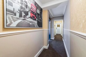 Interior - Lidos Hotel (London)