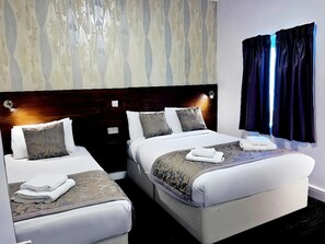 Standard Triple Room | Desk, free WiFi, bed sheets - Lidos Hotel (London)