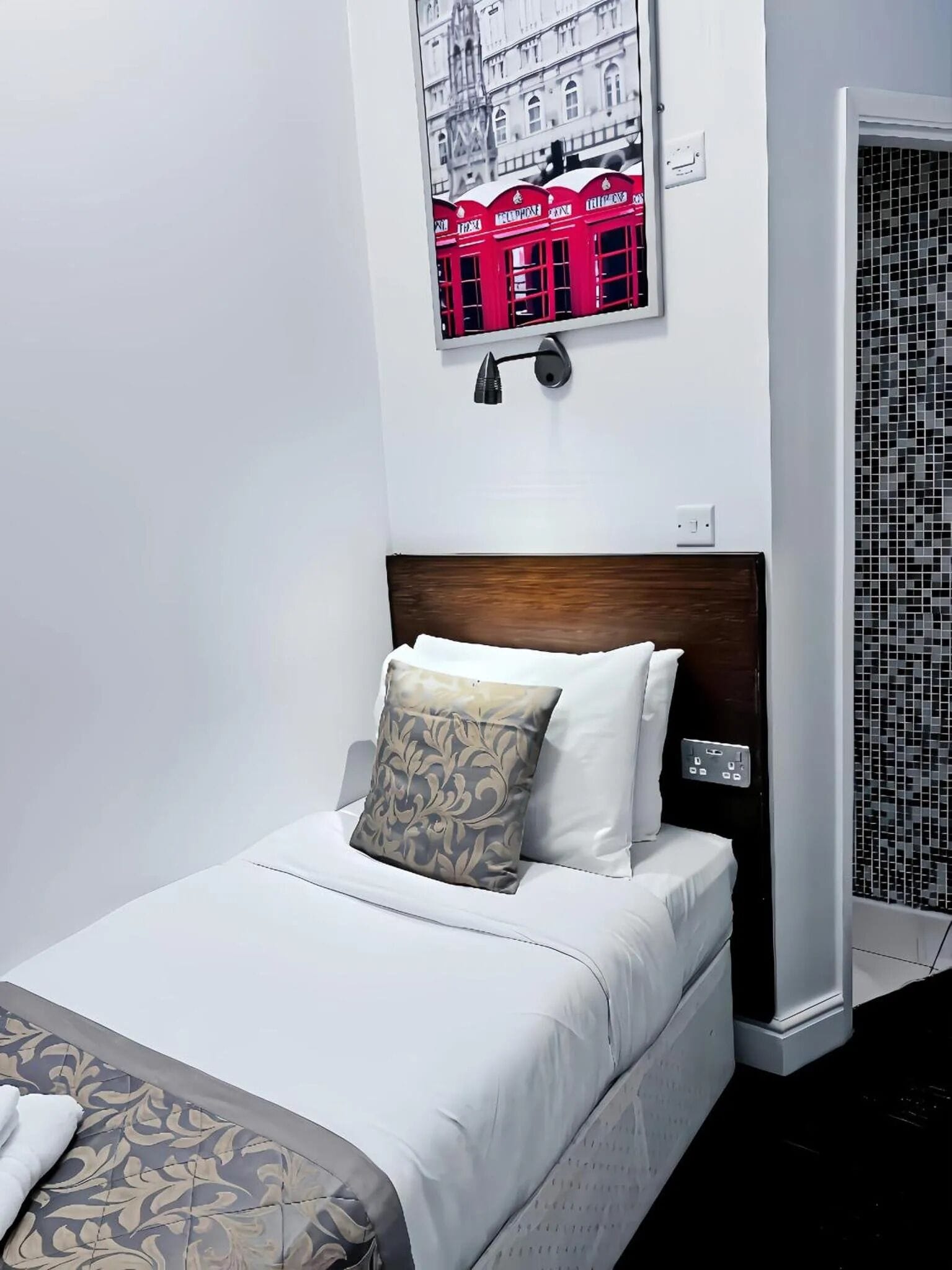 Habitació individual estàndard | Escriptori, wifi gratuïta i roba de llit 