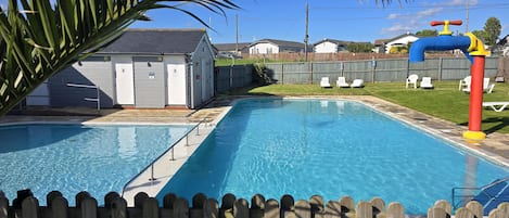 Cabin | Pool