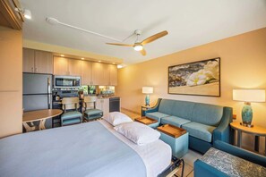 1 bedroom, iron/ironing board, WiFi, bed sheets - Kuleana Club #701 Oceanfront-1 bd1 ba-Ground Floor (Lahaina)