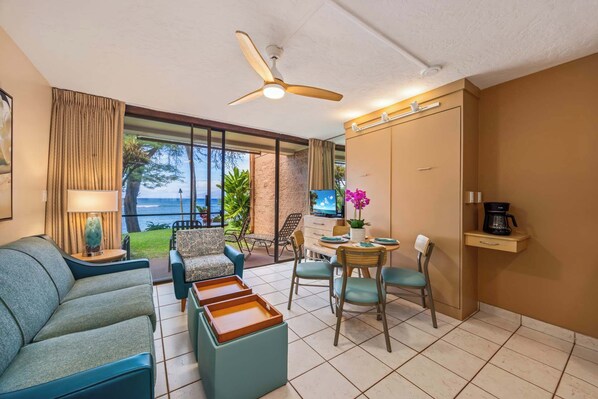 Télévision, table de tennis de table