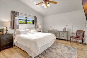 3 室のベッドルーム、デスク、アイロン / アイロン台、WiFi