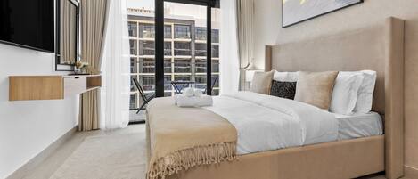 Comfort Studio, Balcony, City View | Desk, iron/ironing board, free WiFi