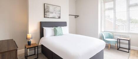 Bureau, Wi-Fi gratuit, draps fournis