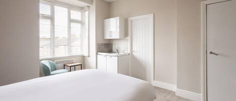 Free WiFi, bed sheets