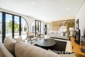 TV - Villa Valbom (Galé)