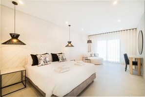 5 Schlafzimmer, Zimmersafe, Bügeleisen/Bügelbrett, kostenloses WLAN