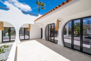 Exterior detail - Villa Valbom (Galé)