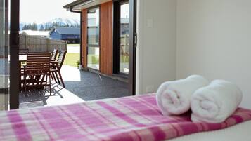 3 bedrooms, iron/ironing board, travel crib, free WiFi