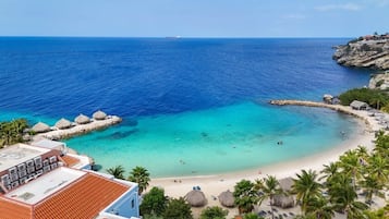 靠近海滩