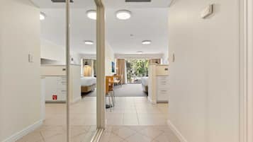 Ferros/tábuas de passar roupa, Wi-Fi, roupa de cama