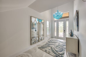House, 5 Bedrooms | Interior