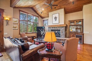 하우스, 침실 4개 | 거실 공간