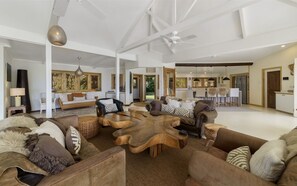 House, 3 Bedrooms | Living area