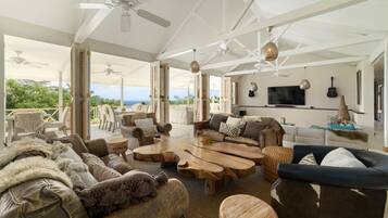 Nhà, 5 phòng ngủ | Khu phòng khách