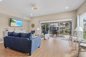 House, 2 Bedrooms | Living area | Smart TV