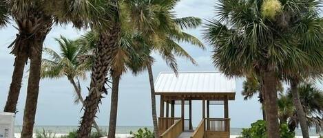 House, 2 Bedrooms | Beach